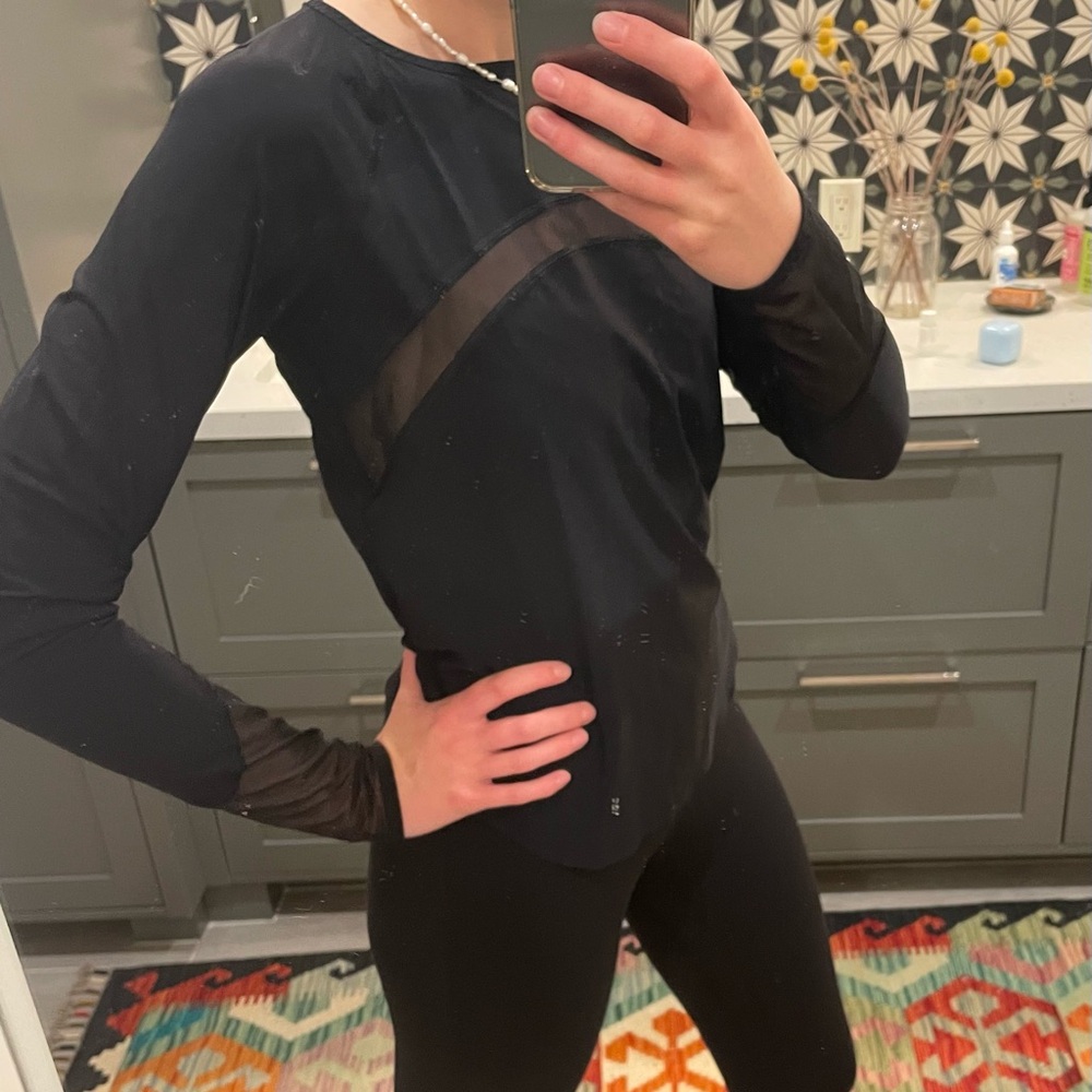 Lululemon top - Picture 2 of 11